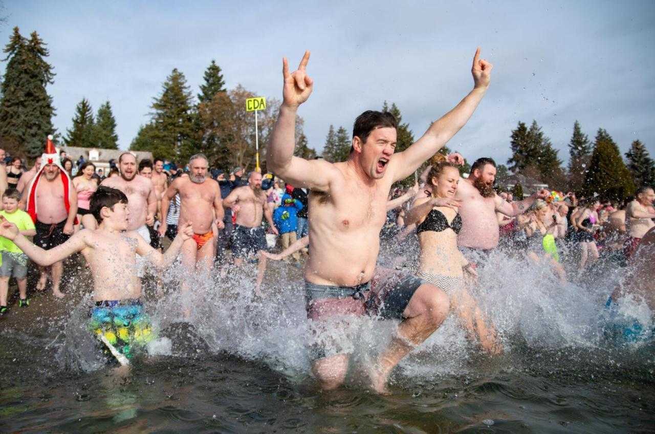 Dive into Action: Polar Plunge MN 2024 - Taking the Plunge for Polar Bear Conservation
