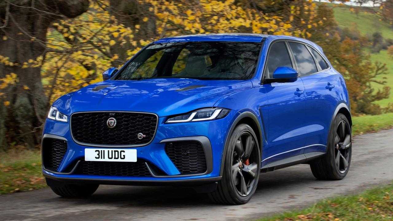 Luxury Performance: Reviewing the 2024 Jaguar F Pace SVR for Driving Enthusiasts
