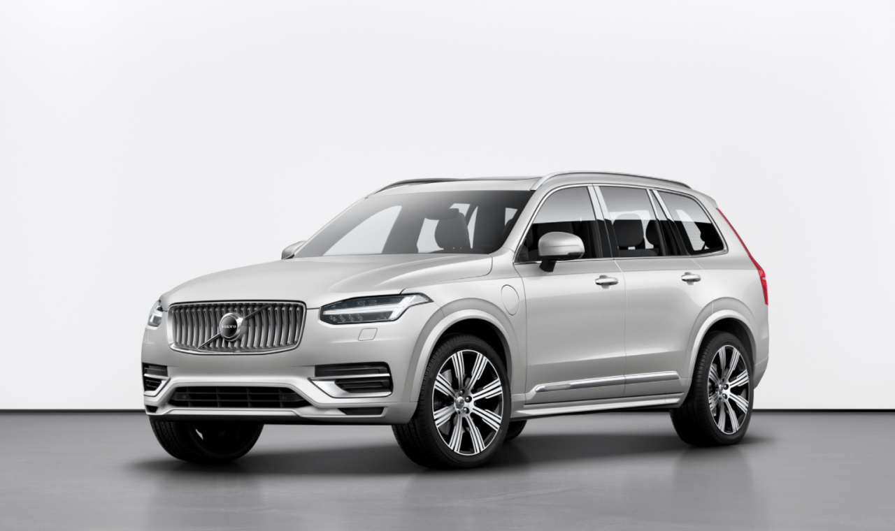 Refreshed Design: Volvo XC90 Facelift 2024 - Discovering the Latest Updates
