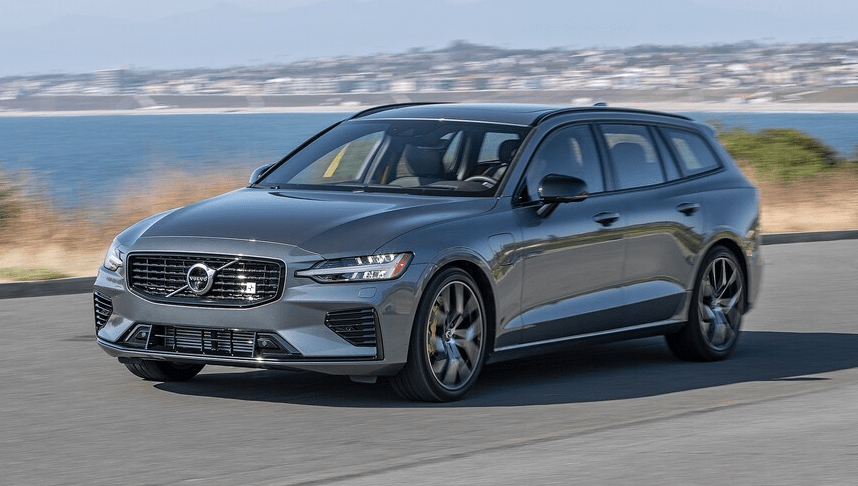 Exploring Adventure: A Comprehensive 2024 Volvo V60 Cross Country Review for SUV Enthusiasts
