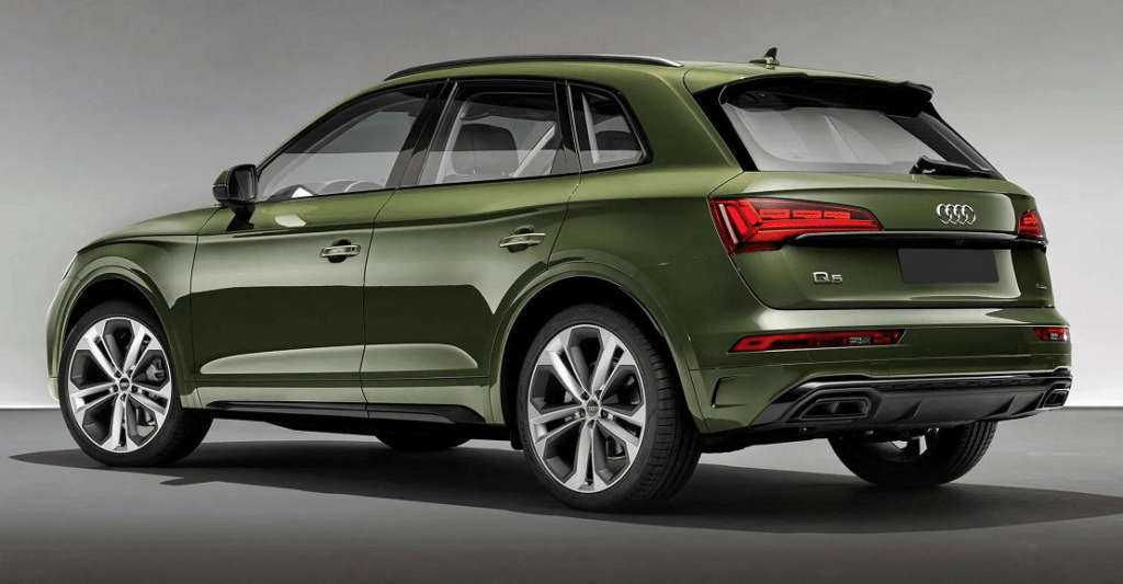 Comparing Excellence: Audi Q5 2024 vs 2023 - What's the Difference?
