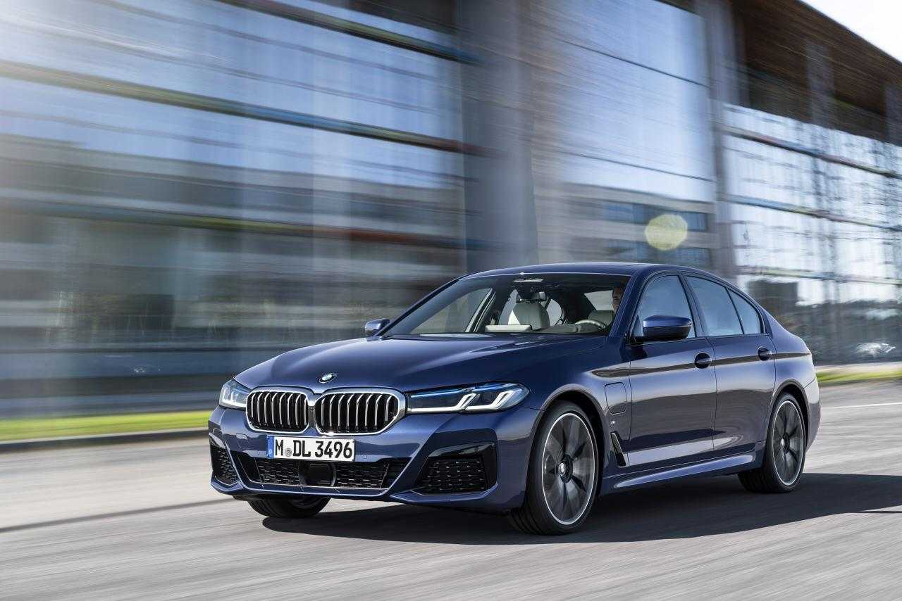 Customizing Your Ride: Exploring the Build Options for the 2024 BMW 5 Series
